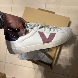 NWT Victoria "Berlin" leather sneakers